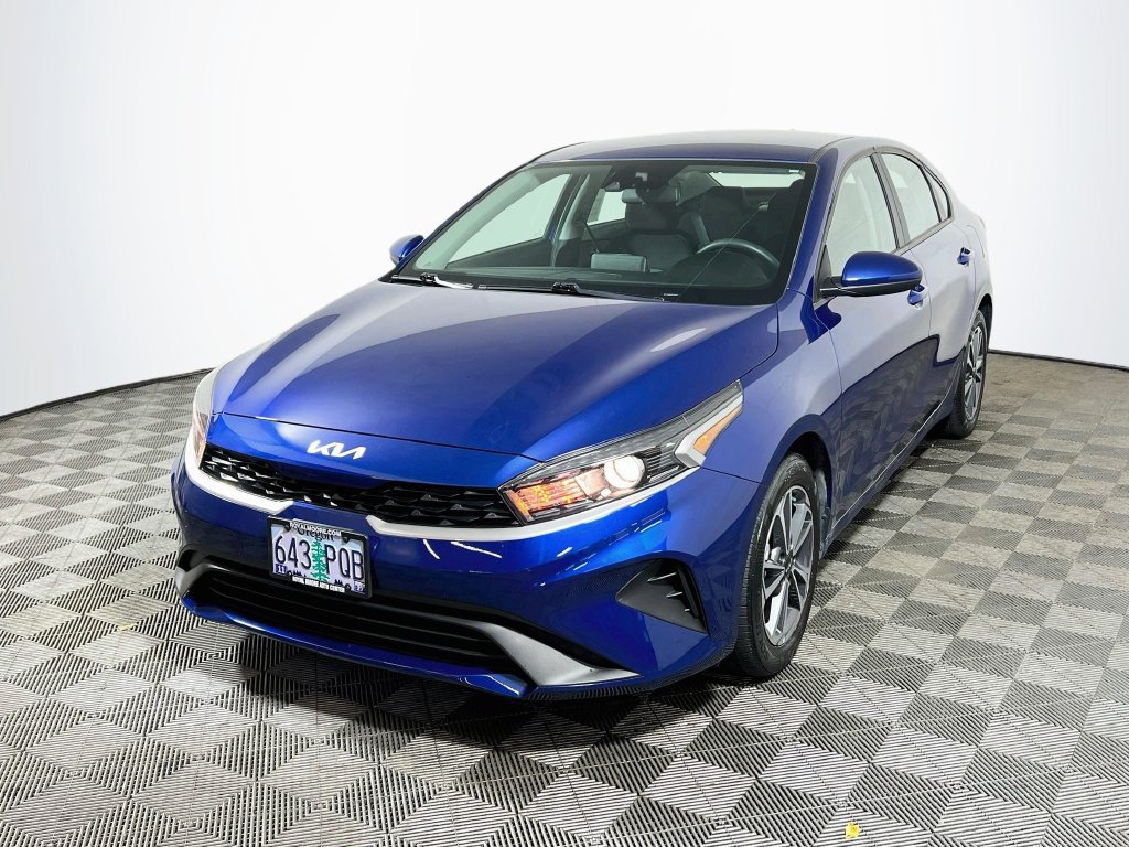 Used 2024 Kia Forte LXS FWD image 3