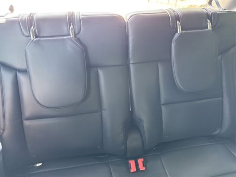 New 2025 Ford Explorer ST-Line w/ Premium Package image 17