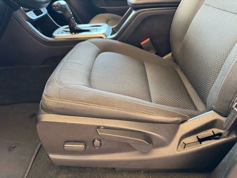 Used 2017 Chevrolet Colorado LT w/ LT Convenience Package image 14