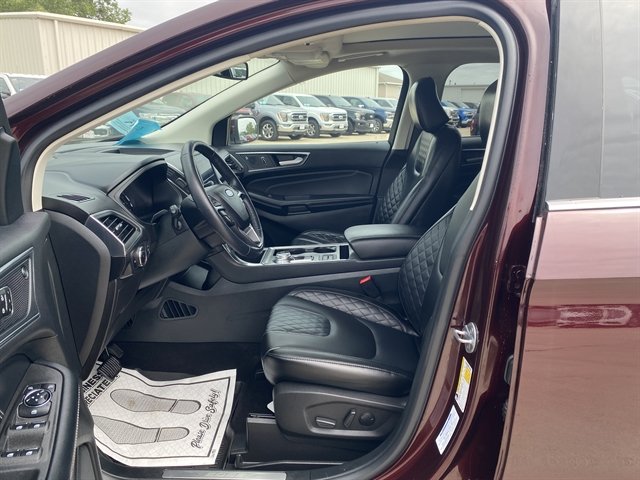 Used 2023 Ford Edge Titanium AWD/4WD image 16