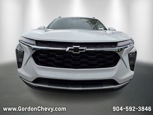 New 2026 Chevrolet Trax LT w/ Driver Confidence Package image 11