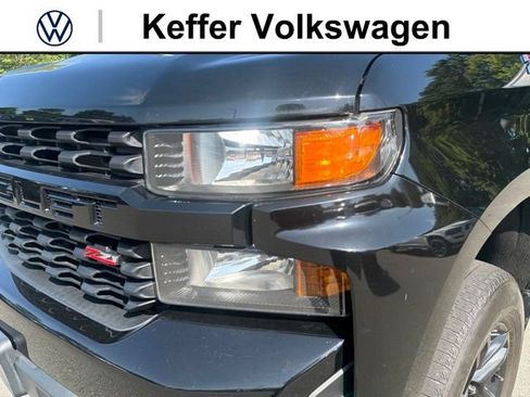 Used 2020 Chevrolet Silverado 1500 Custom Trail Boss w/ Custom Convenience Package AWD/4WD image 9
