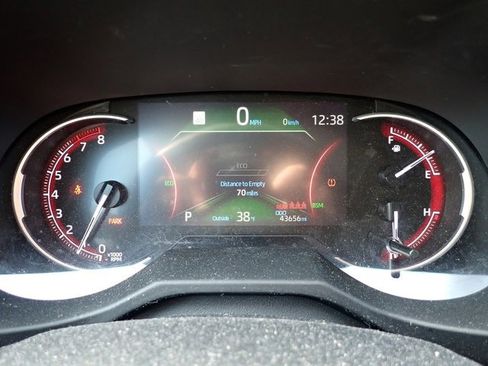 Used 2023 Toyota RAV4 LE image 15