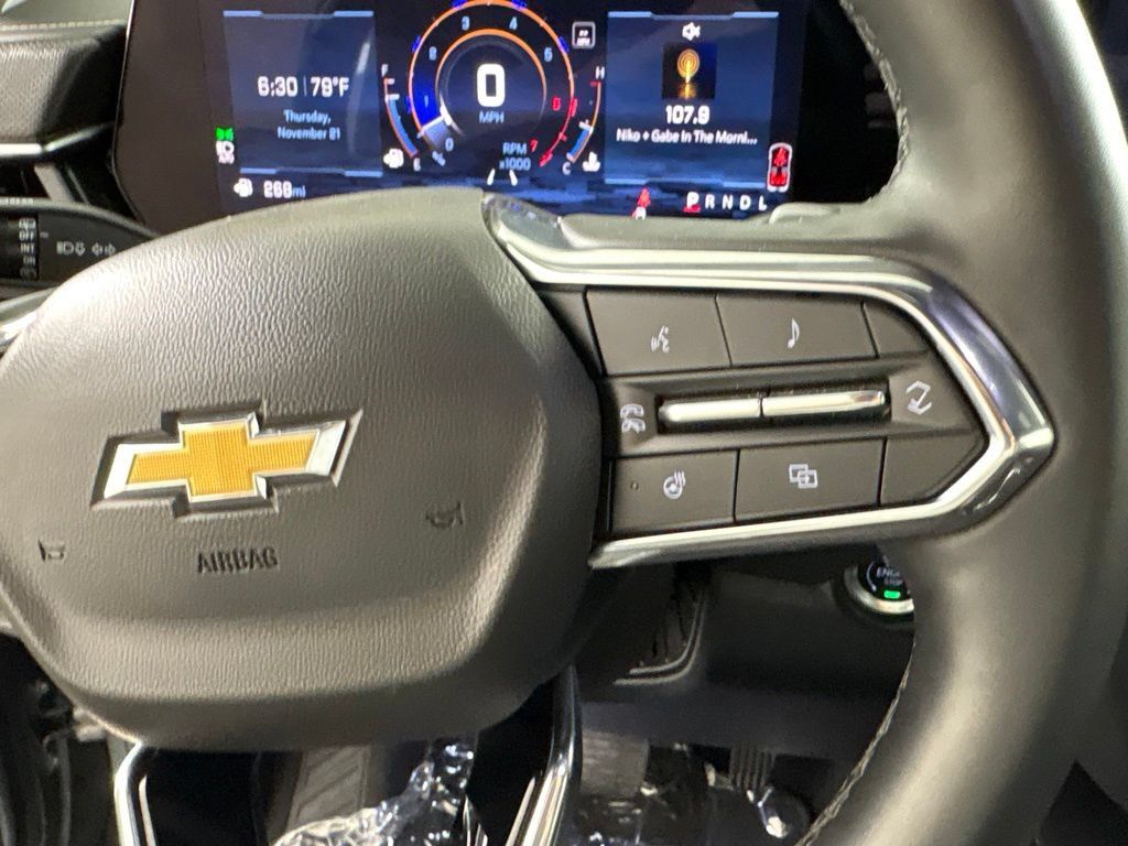 Certified 2025 Chevrolet Suburban Premier RWD image 37