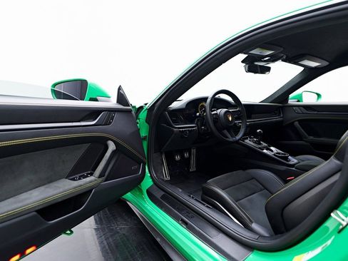 Used 2022 Porsche 911 GT3 image 35