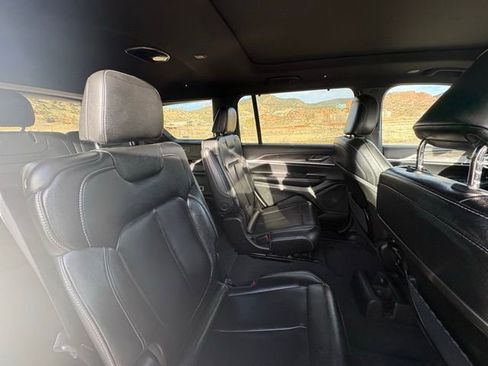 Used 2024 Jeep Grand Cherokee L Limited w/ Luxury Tech Group II image 16