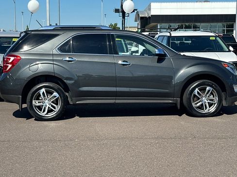 Used 2017 Chevrolet Equinox Premier w/ Enhanced Convenience Package AWD/4WD image 3