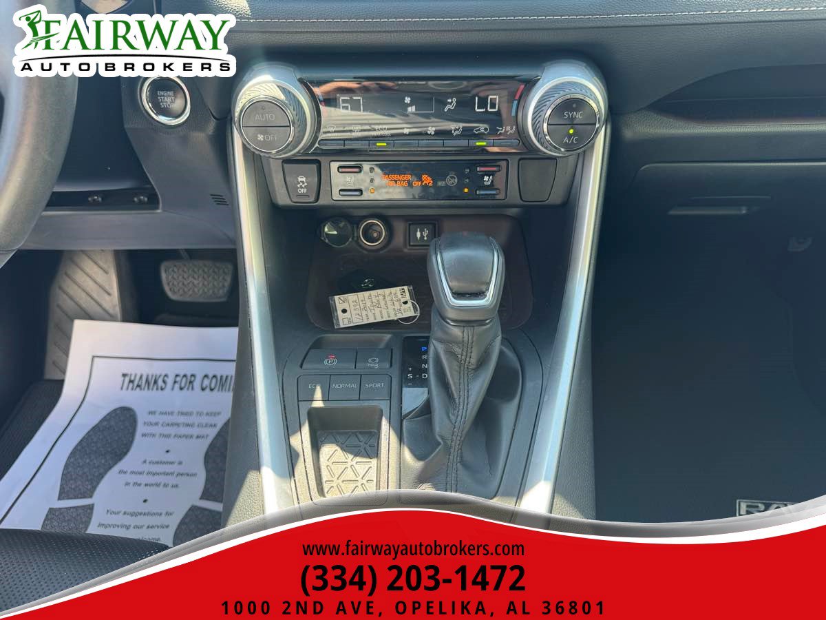 Used 2019 Toyota RAV4 Limited w/ Cold Weather Package FWD image 24