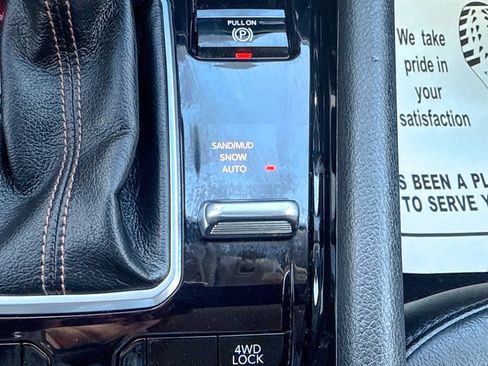 Used 2022 Jeep Compass Limited image 37