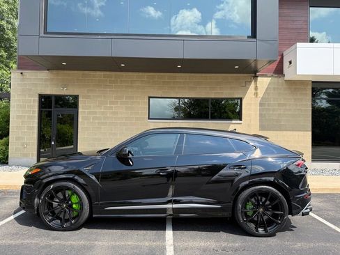 Used 2020 Lamborghini Urus AWD/4WD image 2