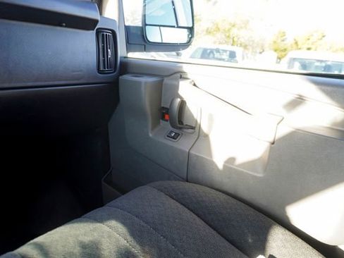 Used 2024 GMC Savana 2500 w/ Driver Convenience Package image 21