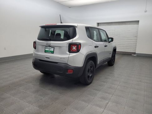 Used 2021 Jeep Renegade Sport image 9