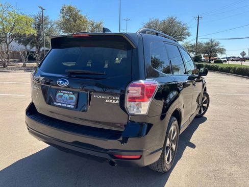 Used 2017 Subaru Forester 2.5i Limited AWD/4WD image 6