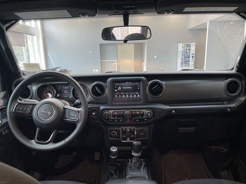 Used 2023 Jeep Wrangler Unlimited Sport AWD/4WD image 29