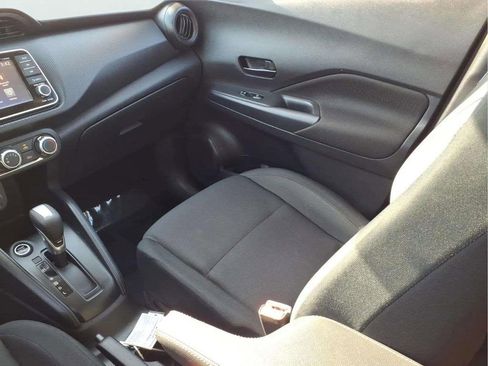 Used 2024 Nissan Kicks S image 14