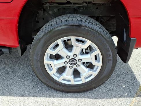 Certified 2024 Nissan Titan SV w/ SV Convenience Package AWD/4WD image 4