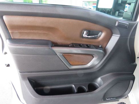 Used 2018 Nissan Titan Platinum Reserve w/ Platinum Utility Package image 9