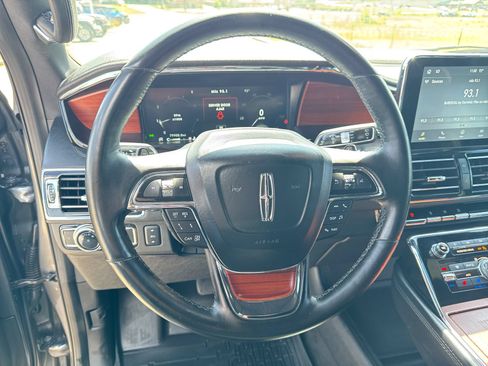 Used 2021 Lincoln Navigator L Reserve AWD/4WD image 14