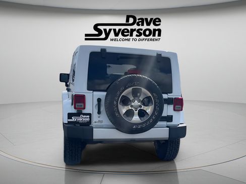 Used 2018 Jeep Wrangler Unlimited Sahara AWD/4WD image 6