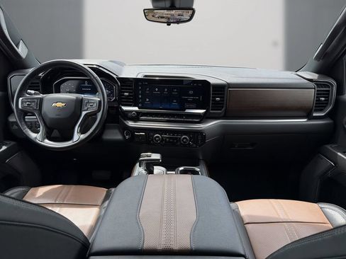 Certified 2023 Chevrolet Silverado 1500 High Country w/ Technology Package AWD/4WD image 16