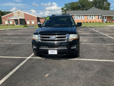 Used 2017 Ford Expedition Limited w/ Equipment Group 301A AWD/4WD image 18