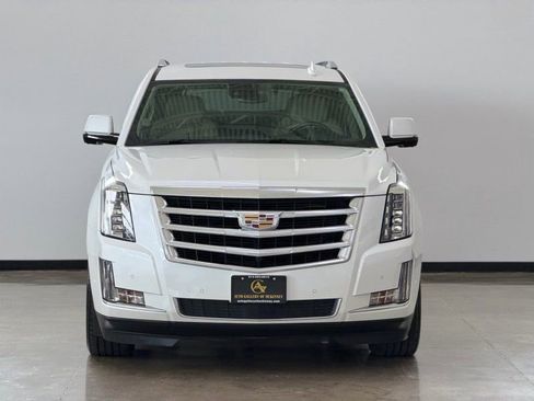 Used 2020 Cadillac Escalade Premium Luxury AWD/4WD image 2