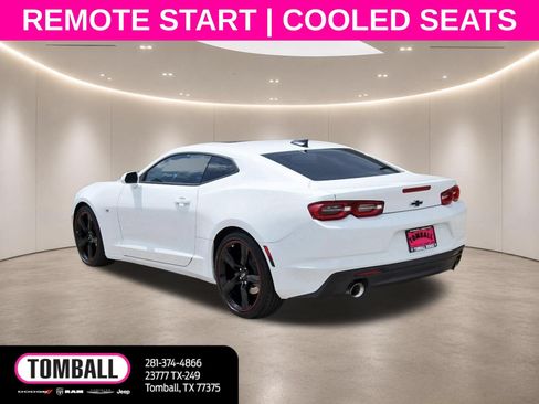 Used 2022 Chevrolet Camaro LT RWD image 5