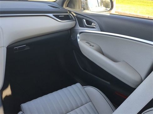 Used 2023 Genesis G70 2.0T w/ Sport Prestige Package image 15