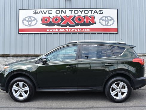 Used 2013 Toyota RAV4 XLE AWD/4WD image 4