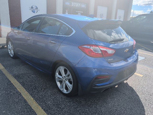 Used 2017 Chevrolet Cruze Premier FWD image 6