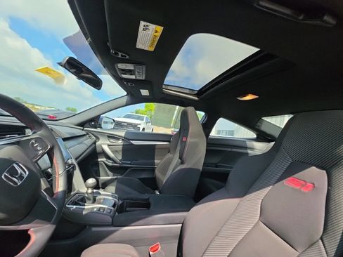 Used 2018 Honda Civic Si image 14