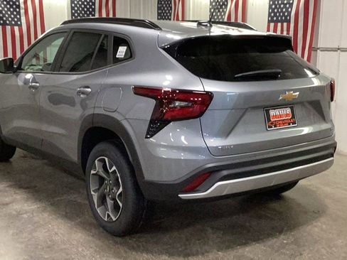 New 2026 Chevrolet Trax LT w/ Driver Confidence Package image 4