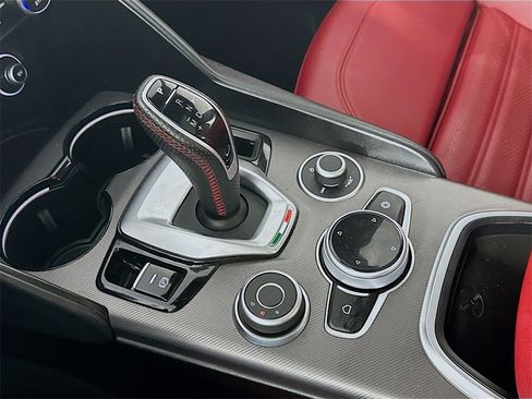 Used 2021 Alfa Romeo Giulia Ti Sport image 16