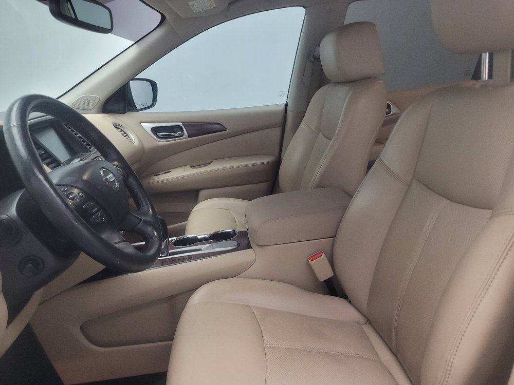 Used 2018 Nissan Pathfinder Platinum FWD image 17