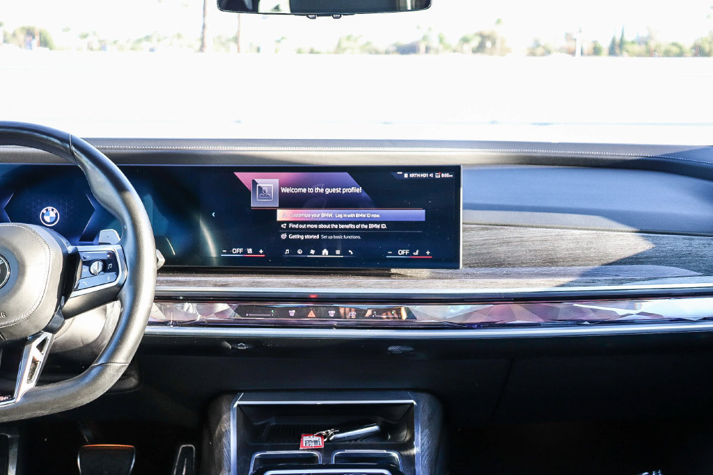 Used 2024 BMW 740i RWD image 15