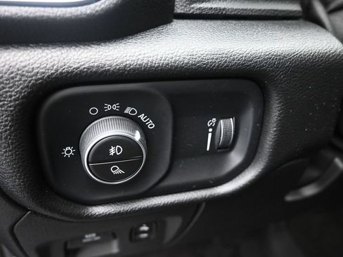 Used 2020 RAM 1500 Big Horn AWD/4WD image 20