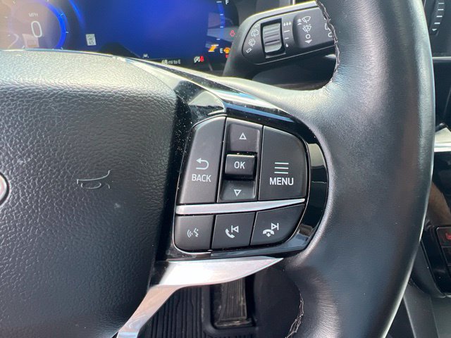 Used 2022 Ford Explorer Platinum w/ Equipment Group 601A AWD/4WD image 31