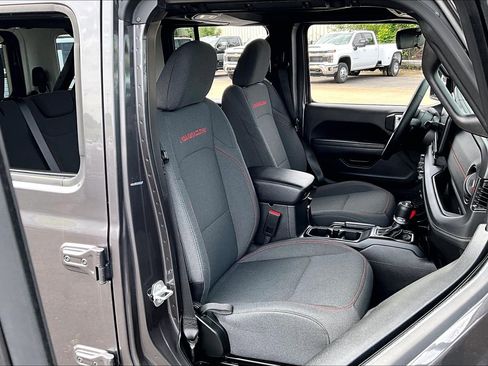 Used 2025 Jeep Wrangler Unlimited Rubicon AWD/4WD image 7