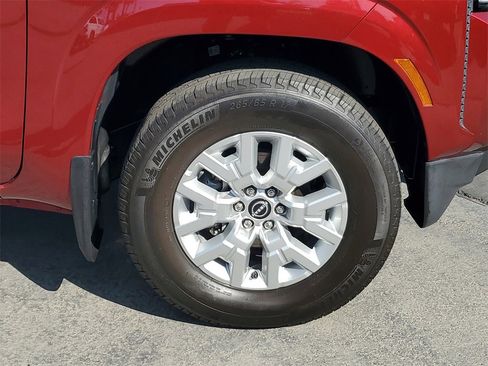 Used 2023 Nissan Frontier SV w/ SV Convenience Package image 5