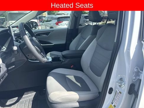 Used 2024 Toyota RAV4 XLE Premium w/ Weather Package AWD/4WD image 19
