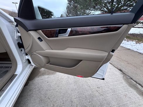 Used 2013 Mercedes-Benz C 250 Sedan image 18