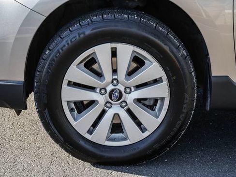 Used 2016 Subaru Outback 2.5i Premium AWD/4WD image 11