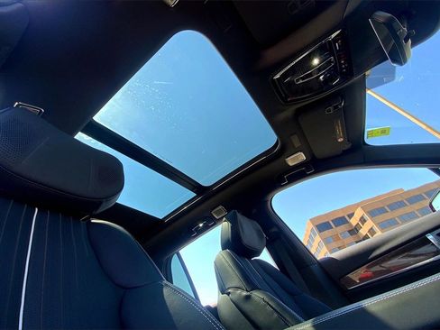 New 2026 Cadillac Vistiq Sport image 34