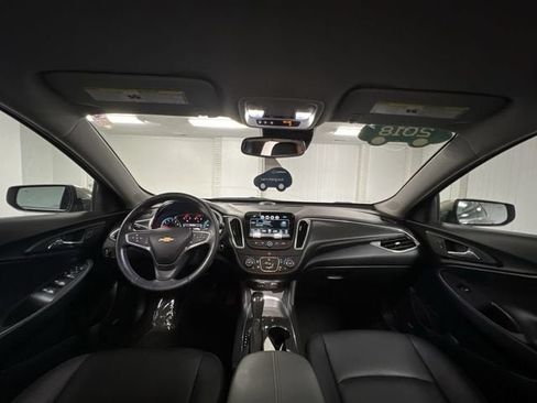 Certified 2018 Chevrolet Malibu LT w/ Leather Package FWD image 19
