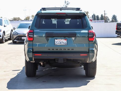 Used 2025 Toyota 4Runner TRD Off-Road image 6