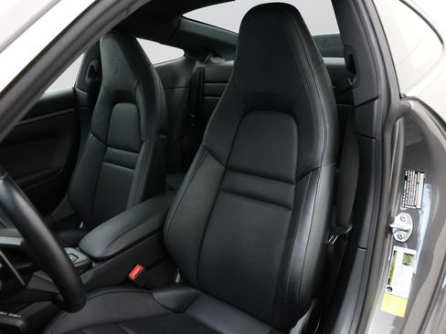 Used 2021 Porsche 911 Carrera RWD image 14