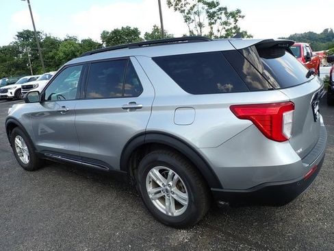 Used 2021 Ford Explorer XLT w/ Equipment Group 202A AWD/4WD image 4