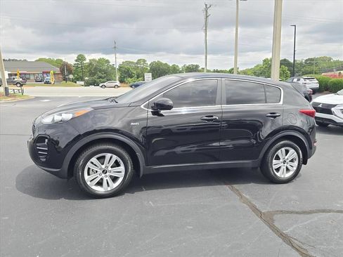 Used 2019 Kia Sportage LX AWD/4WD image 6
