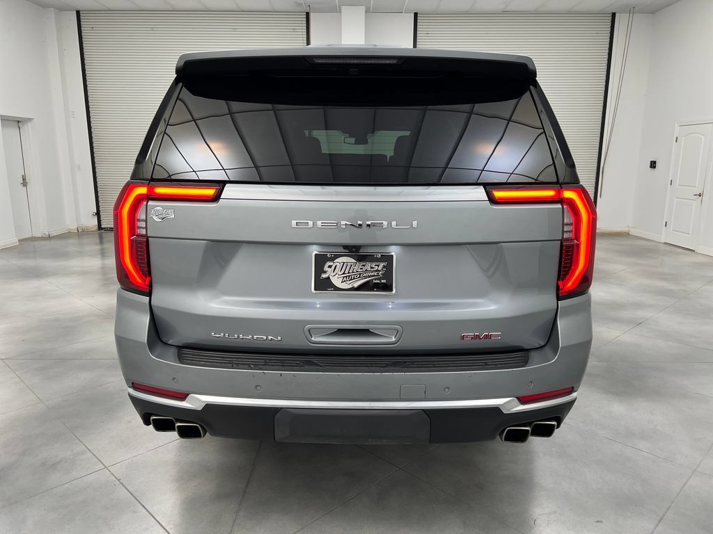 Used 2025 GMC Yukon XL Denali RWD image 8