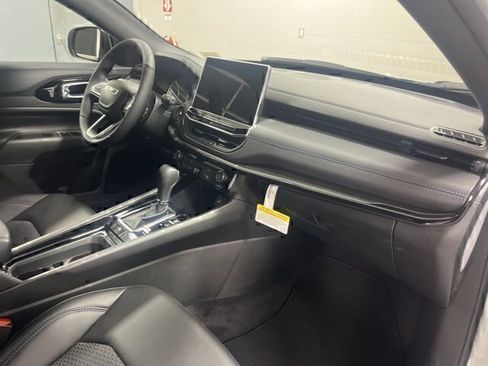 New 2026 Jeep Compass Latitude AWD/4WD image 20